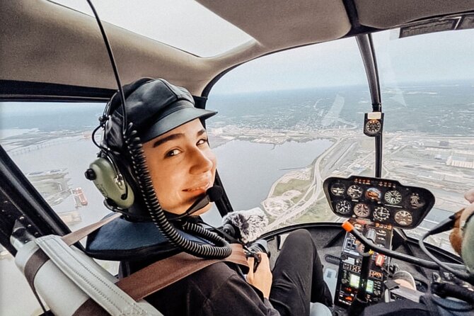 Autogyro flight 15-Mile Aerial Helicopter Tour over Duluth and Superior From: €102.17