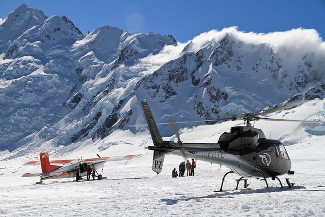Autogyro flight 45-Minute Mount Cook Ski Plane and Helicopter Combo Tour From: €277.96