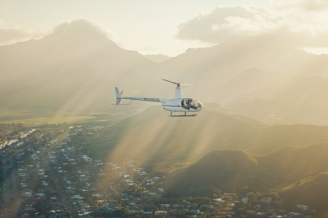 60 Minutes SHARED Helicopter Tour in Honolulu