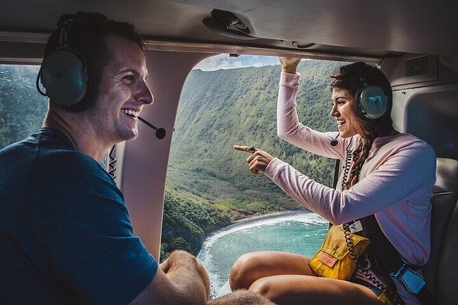Autogyro flight Doors-Off Oʻahu Circle Island Experience from Kapolei From: €542.08