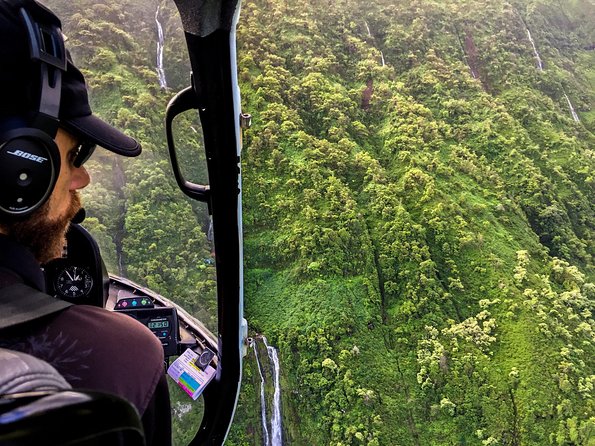 Autogyro flight Doors-OFF West Maui and Molokai Helicopter Tour From: €342.74