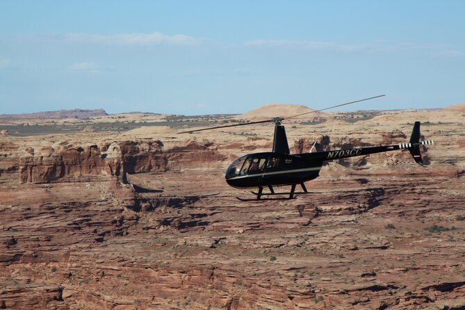 Autogyro flight Edge of Canyonlands Helicopter Air Tour From: €304.83