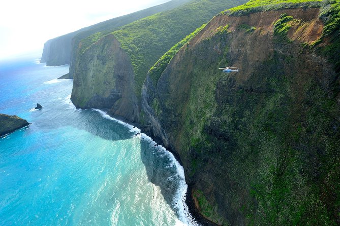 Experience Hawai’i Big Island Helicopter Flight from Kona