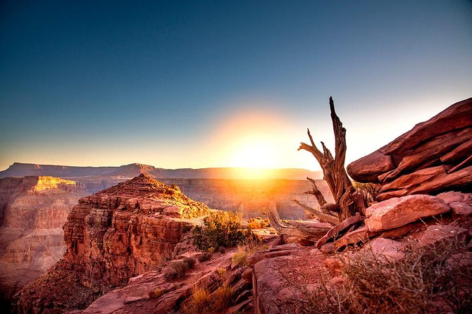 Grand Canyon West Rim Cabin and Helicopter Tour from Las Vegas