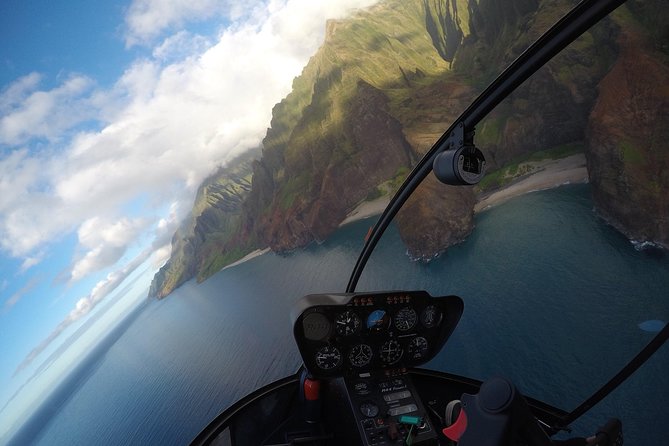 "PRIVATE" Kauai Helicopter Tours with "NO MIDDLE SEATS"