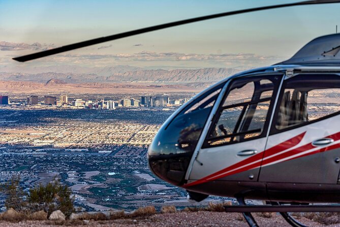 Red Rock Canyon Helicopter Tour with Landing and Champagne Toast