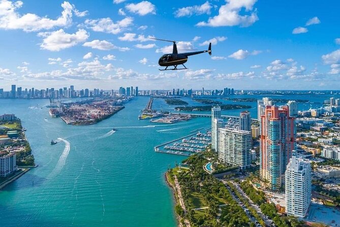 Autogyro flight Taste of Miami Private Helicopter Tour From: €190.16